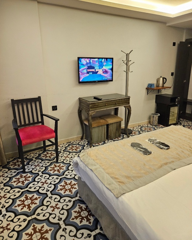 SUPERIOR ROOM