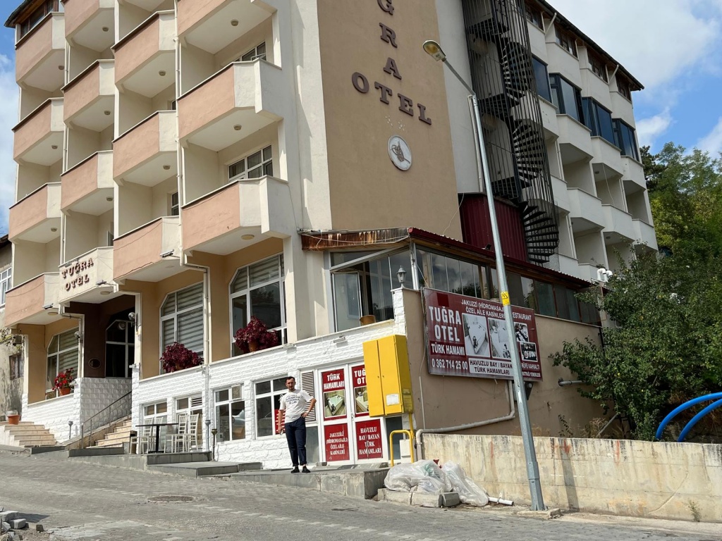 Otel Dış Ön Görünüm