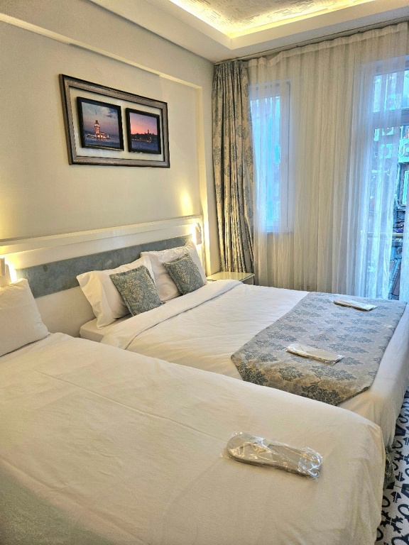 SUPERİOR TRIBLE ROOM