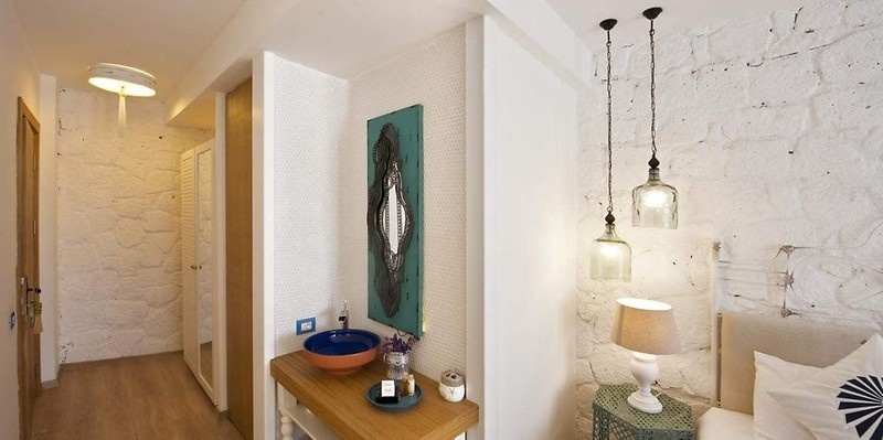 DELUXE ROOM with TERRACE GARDEN &amp; SWIMING POOL VIEW