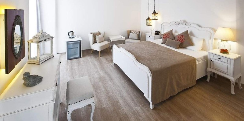 QUEEN SUITE ROOM ( SPA KÜVETLİ VE BAHÇE HAVUZ MANZARALI)