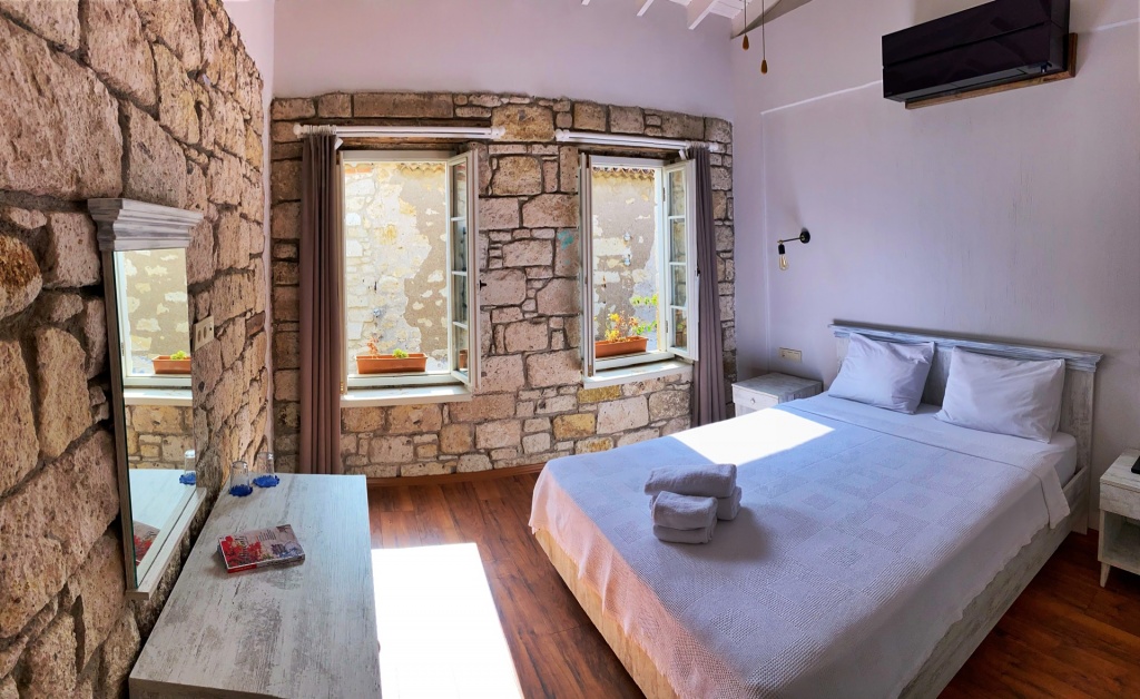 Deluxe Üç Kişilik Oda