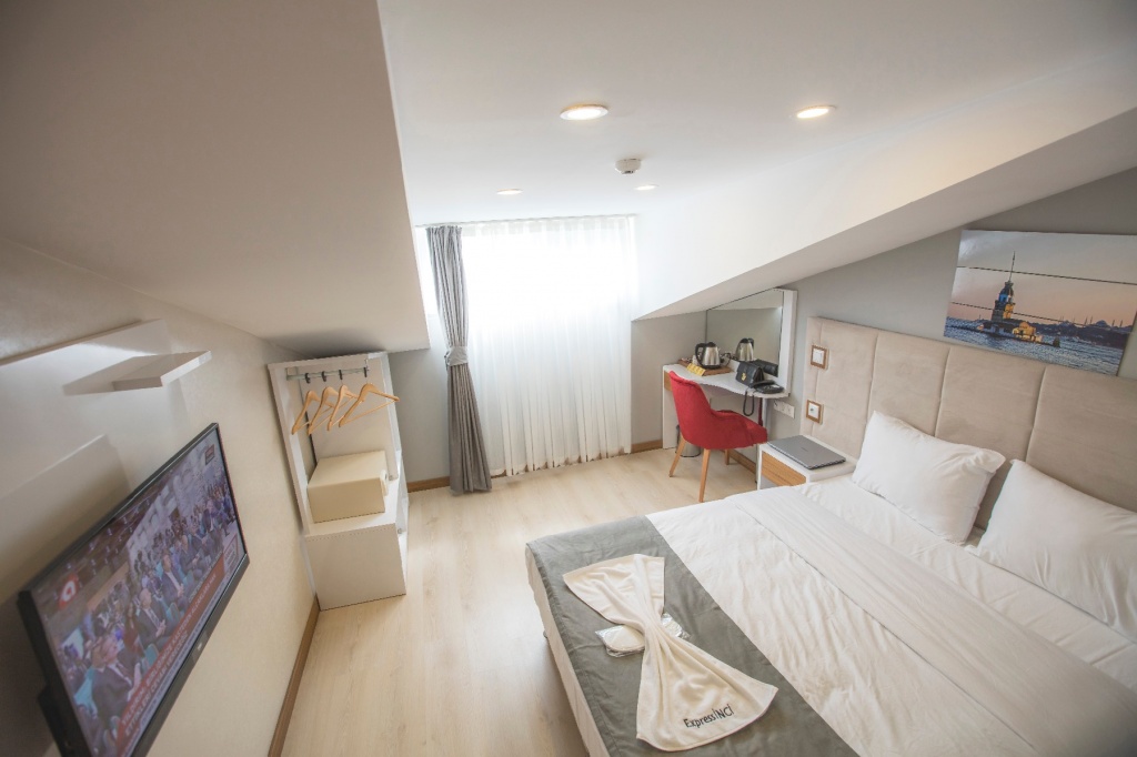2 PERSON ROOM