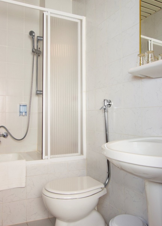Bathroom with a bathtub