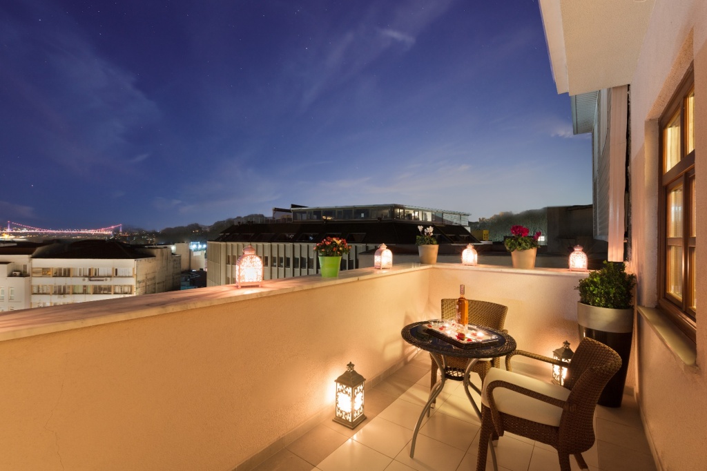 Deluxe Room with Balcony